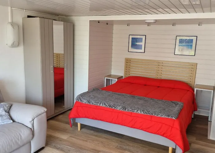 招待所 Mirensou 蒙福尔－昂沙洛斯